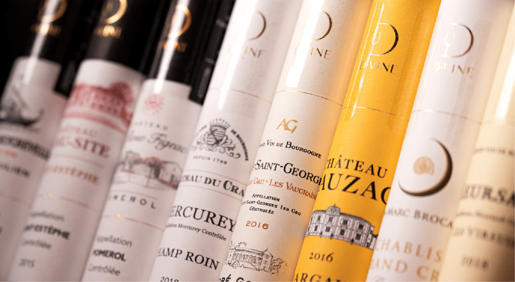 Plusieurs flacons de vins 10-Vins, pour la machine D-Vine